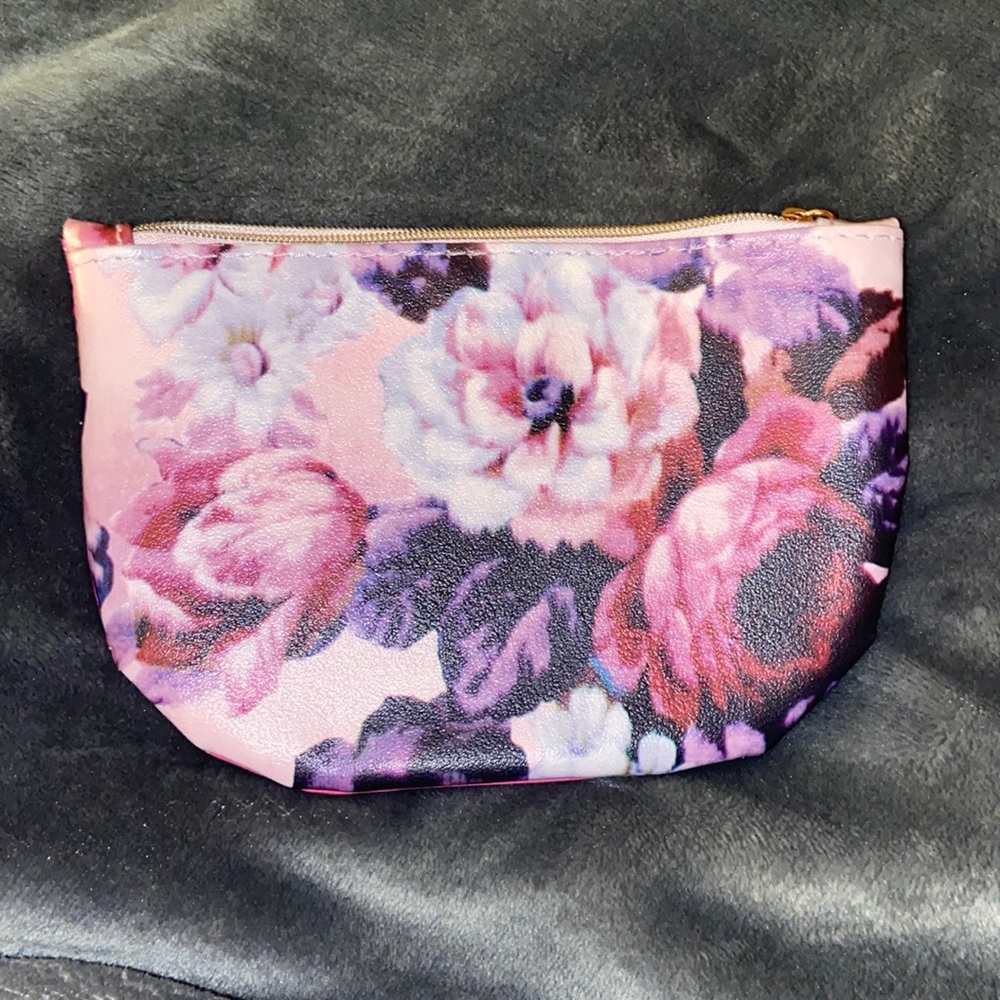 Ipsy make up bag